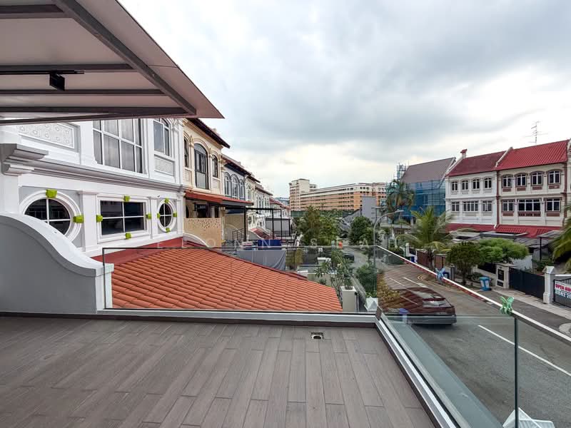 Loyang Villas, 39 Loyang Rise, 5 Bedrooms, 3,000 sqft, Terraced House For Sale, by Elonn Seah, 500130901 - Balcony - PropertyGuru.com.sg