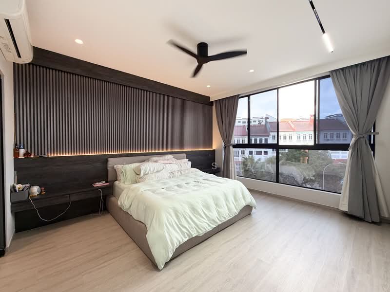 Loyang Villas, 39 Loyang Rise, 5 Bedrooms, 3,000 sqft, Terraced House For Sale, by Elonn Seah, 500130901 - Bedroom - PropertyGuru.com.sg