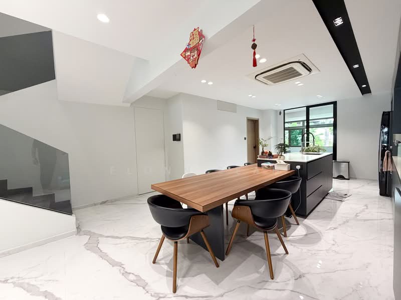 Loyang Villas, 39 Loyang Rise, 5 Bedrooms, 3,000 sqft, Terraced House For Sale, by Elonn Seah, 500130901 - Dining Area - PropertyGuru.com.sg