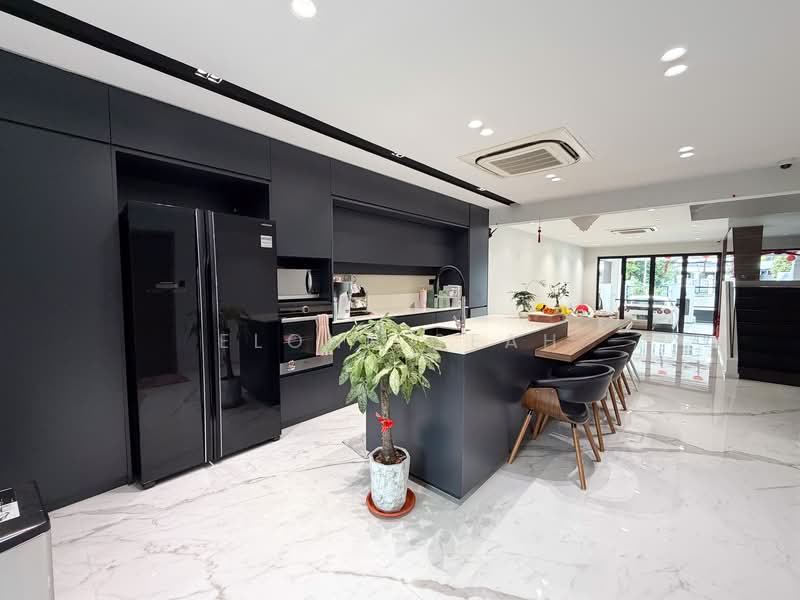 Loyang Villas, 39 Loyang Rise, 5 Bedrooms, 3,000 sqft, Terraced House For Sale, by Elonn Seah, 500130901 - Dry Kitchen - PropertyGuru.com.sg