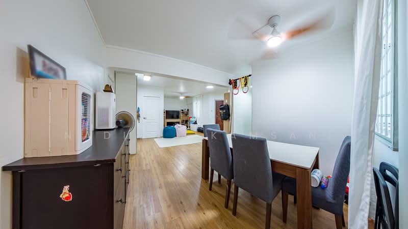 126 Tampines Street 11, 126 Tampines Street 11, 4 Bedrooms, 1,421 sqft, HDB Flat For Sale, by Nadiyah Kamsani, 500130910 - Dining Room - PropertyGuru.com.sg