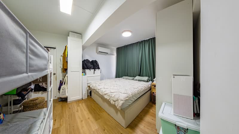 126 Tampines Street 11, 126 Tampines Street 11, 4 Bedrooms, 1,421 sqft, HDB Flat For Sale, by Nadiyah Kamsani, 500130910 - Common room 3 - PropertyGuru.com.sg