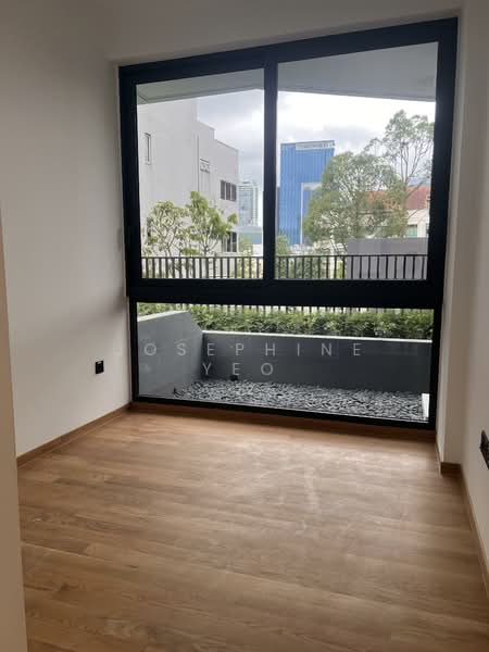 Peak Residence, 337 Thomson Road, 1 Bedroom, 560 sqft, Condominium For Sale, by Josephine Yeo, 500130928 - Balcony - PropertyGuru.com.sg