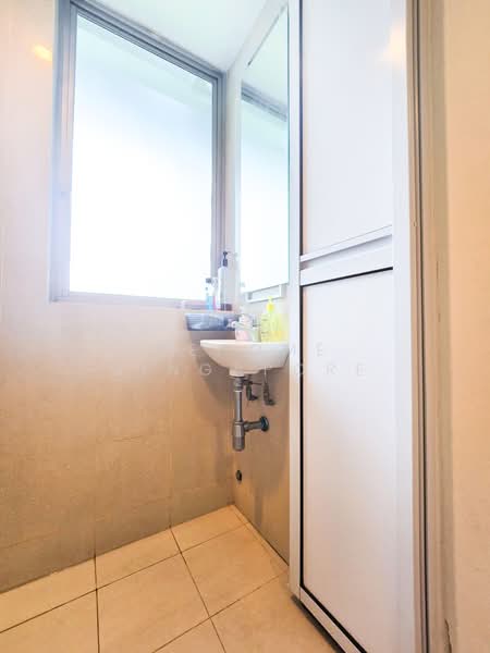 Novena Suites, 200 Moulmein Road, Room Rental, 200 sqft, Condominium For Rent, by Wehome Co-Living, 500130938 - Bathroom - PropertyGuru.com.sg