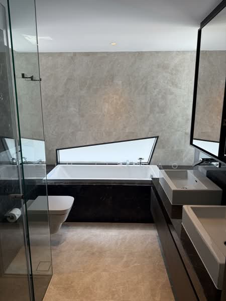 Cape Royale, 25 Cove Way, 4 Bedrooms, 2,508 sqft, Condominium For Sale, by Lim Jia Hao, 500130946 - Bathroom - PropertyGuru.com.sg