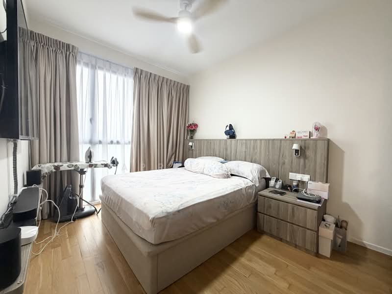 Clavon, 6 Clementi Avenue 1, 3 Bedrooms, 1,130 sqft, Condominium For Sale, by April Liu, 500130949 - Master Bedroom - PropertyGuru.com.sg