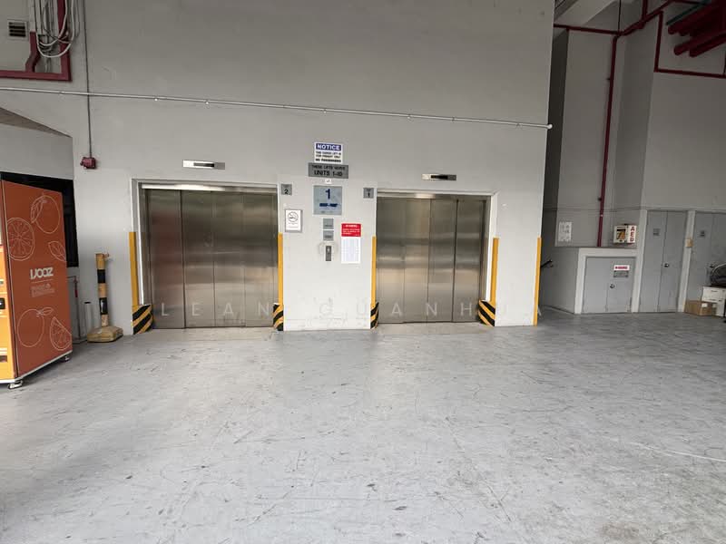 Henderson Building, 221 Henderson Road, 2,454 sqft, Light Industrial (B1) For Sale, by Lean Guanhua, 500130953 - Corridor - CommercialGuru.com.sg