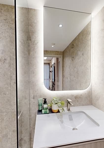 Bagnall Haus, 811 Upper East Coast Road, 1 Bedroom, 495 sqft, Condominium For Sale, by Valerie Sim 沈媛媛, 500130956 - Bathroom - PropertyGuru.com.sg