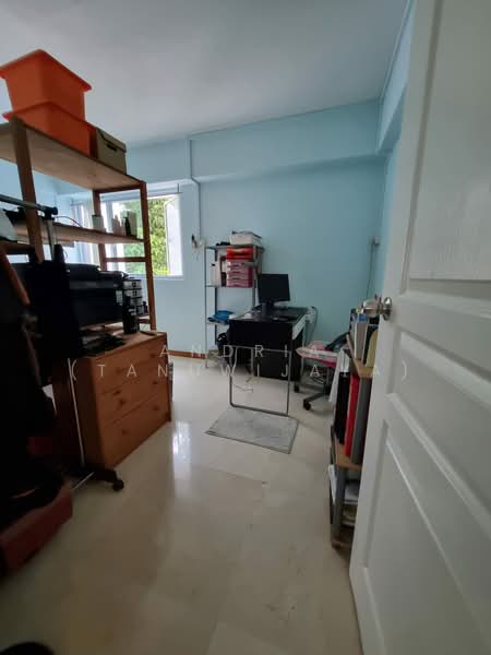 173 Ang Mo Kio Avenue 4, 173 Ang Mo Kio Avenue 4, 3 Bedrooms, 990 sqft, HDB Flat For Rent, by Andria (Tanuwijaya), 500130959 - Study - PropertyGuru.com.sg