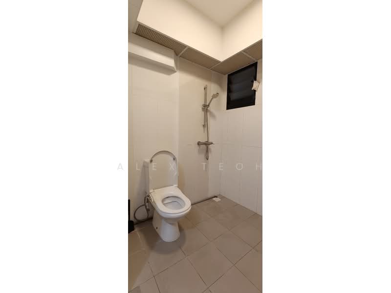463A Bukit Batok Street 41, 463A Bukit Batok Street 41, 3 Bedrooms, 1,216 sqft, HDB Flat For Sale, by Alex Teoh, 500130962 - Bathroom - PropertyGuru.com.sg