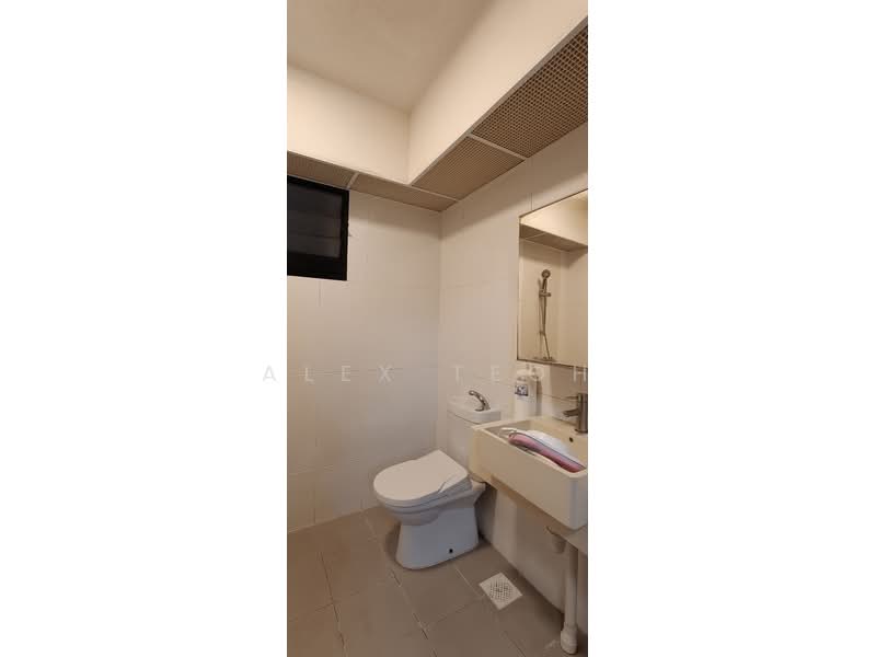 463A Bukit Batok Street 41, 463A Bukit Batok Street 41, 3 Bedrooms, 1,216 sqft, HDB Flat For Sale, by Alex Teoh, 500130962 - Bathroom - PropertyGuru.com.sg