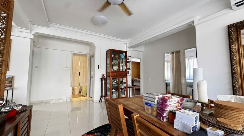 Neptune Court, 1 Marine Vista, 3 Bedrooms, 1,636 sqft, Apartment For Sale, by Sherlyn Loh 罗备渟, 500130963 - Dining Room - PropertyGuru.com.sg