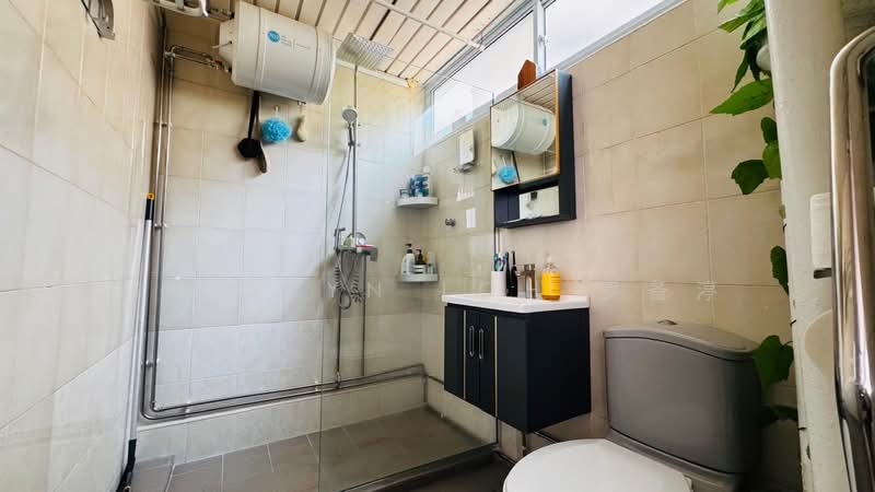 Neptune Court, 1 Marine Vista, 3 Bedrooms, 1,636 sqft, Apartment For Sale, by Sherlyn Loh 罗备渟, 500130963 - Bathroom - PropertyGuru.com.sg