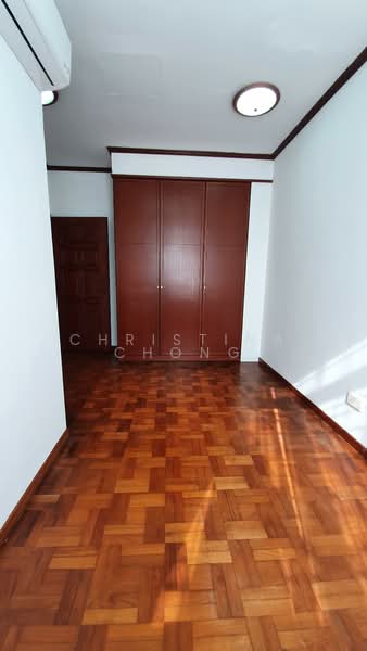 Nice 8 bedrooms @ Kingswear Ave, quiet enviroment, near French school, Kingswear Ave, 8 Bedrooms, 2,800 sqft, Terraced House For Rent, by Christina Chong, 500130964 - Interior - PropertyGuru.com.sg