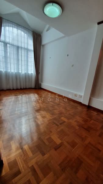 Nice 8 bedrooms @ Kingswear Ave, quiet enviroment, near French school, Kingswear Ave, 8 Bedrooms, 2,800 sqft, Terraced House For Rent, by Christina Chong, 500130964 - Interior - PropertyGuru.com.sg