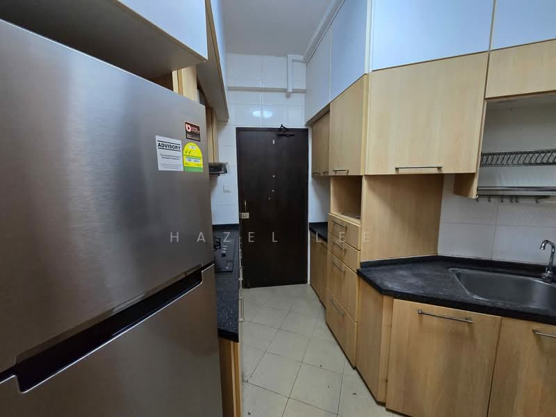 Bayshore Park, 50 Bayshore Road, 2 Bedrooms, 936 sqft, Condominium For Sale, by Hazel Lee, 500130986 - Kitchen - PropertyGuru.com.sg