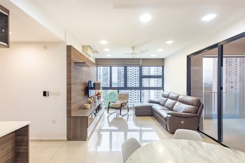 Lush Acres, Sengkang West Way/Fernvale, 4 Bedrooms, 1,367 sqft, Executive Condominium For Sale, by Jolie Tan 陈韵如, 500131001 - Living Room - PropertyGuru.com.sg