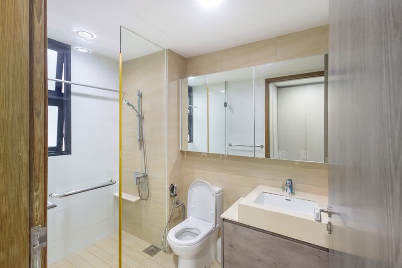 Lush Acres, Sengkang West Way/Fernvale, 4 Bedrooms, 1,367 sqft, Executive Condominium For Sale, by Jolie Tan 陈韵如, 500131001 - Bathroom - PropertyGuru.com.sg