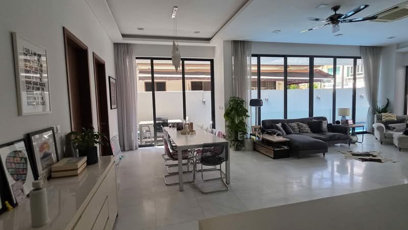 Serangoon Garden Estate, 70 Bloxhome Drive, 6 Bedrooms, 5,200 sqft, Semi-Detached House For Rent, by Sindy Keng, 500131003 - Living Room - PropertyGuru.com.sg