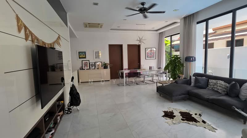 Serangoon Garden Estate, 70 Bloxhome Drive, 6 Bedrooms, 5,200 sqft, Semi-Detached House For Rent, by Sindy Keng, 500131003 - Living Room - PropertyGuru.com.sg