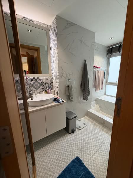 Icon, 10 Gopeng Street, 2 Bedrooms, 904 sqft, Condominium For Rent, by Cris Chia, 500131009 - Bathroom - PropertyGuru.com.sg