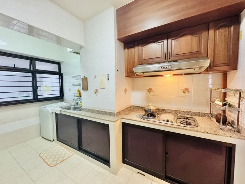 145 Lorong 2 Toa Payoh, 145 Lorong 2 Toa Payoh, 3 Bedrooms, 926 sqft, HDB Flat For Sale, by Melody Liew, 500131015 - Kitchen - PropertyGuru.com.sg