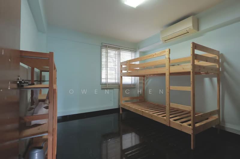 38 Lorong 5 Toa Payoh, 38 Lorong 5 Toa Payoh, 2 Bedrooms, 827 sqft, HDB Flat For Sale, by Owen Chen, 500131023 - Bedroom - PropertyGuru.com.sg