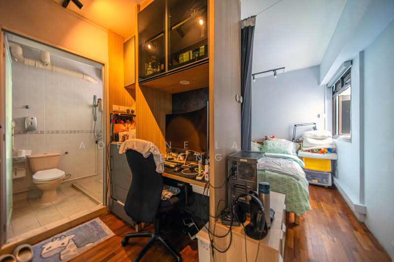 631 Jurong West Street 65, 631 Jurong West Street 65, 3 Bedrooms, 1,184 sqft, HDB Flat For Sale, by Adeline Lau Li Fang, 500131027 - Bathroom - PropertyGuru.com.sg