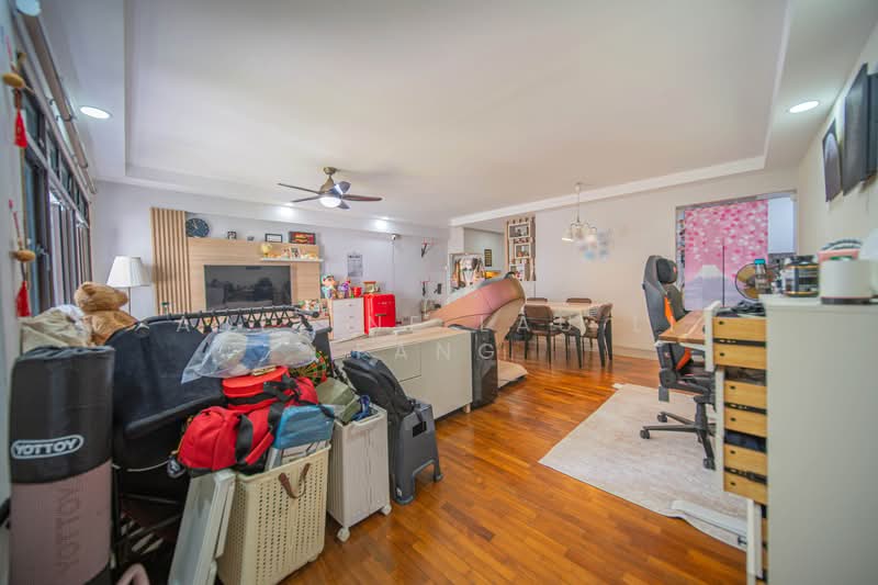 631 Jurong West Street 65, 631 Jurong West Street 65, 3 Bedrooms, 1,184 sqft, HDB Flat For Sale, by Adeline Lau Li Fang, 500131027 - Living Room - PropertyGuru.com.sg