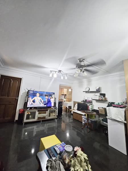 35 Bedok South Avenue 2, 35 Bedok South Avenue 2, 3 Bedrooms, 969 sqft, HDB Flat For Sale, by Kevin Aw 胡锦胜, 500131039 - Living Room - PropertyGuru.com.sg