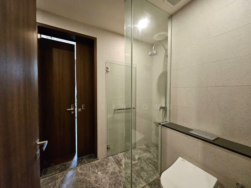 Parksuites, 20 Holland Grove Road, 1 Bedroom, 689 sqft, Condominium For Rent, by Ee Lin Ong, 500131059 - Bathroom - PropertyGuru.com.sg