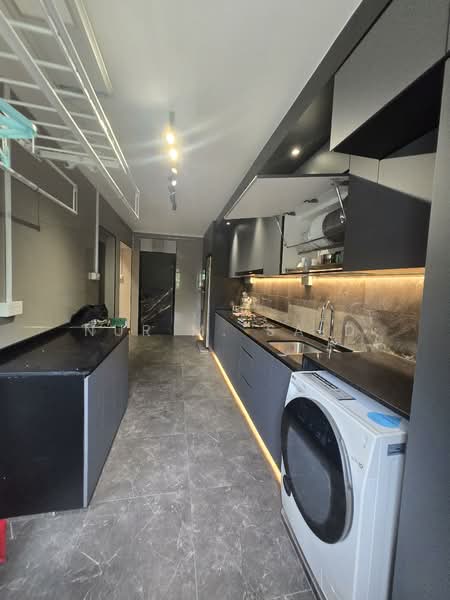 650B Jurong West Street 61, 650B Jurong West Street 61, 3 Bedrooms, 1,173 sqft, HDB Flat For Sale, by Nur M. Said, 500131065 - Kitchen - PropertyGuru.com.sg