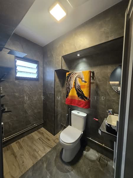 650B Jurong West Street 61, 650B Jurong West Street 61, 3 Bedrooms, 1,173 sqft, HDB Flat For Sale, by Nur M. Said, 500131065 - Bathroom - PropertyGuru.com.sg