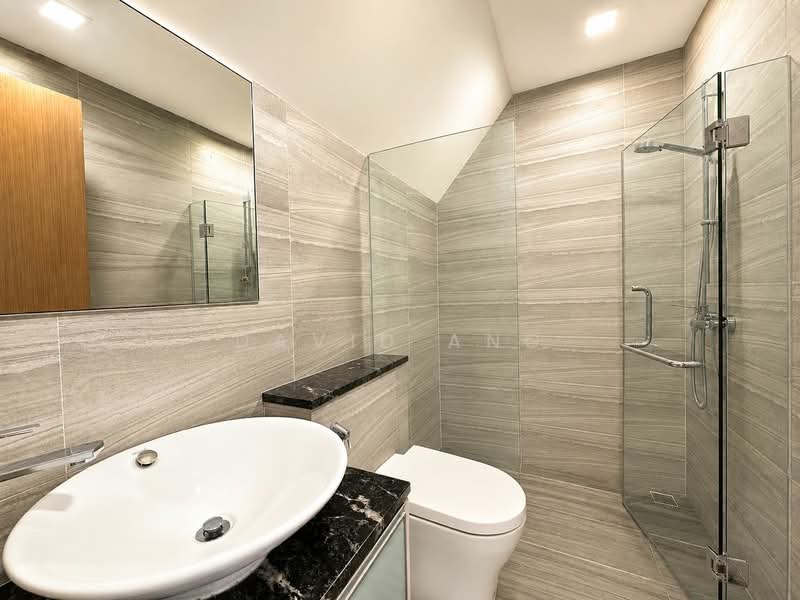 Lotus Ville, 142 Lorong L Telok Kurau, 5 Bedrooms, 3,552 sqft, Cluster House For Sale, by David Ang, 500131070 - Bathroom - PropertyGuru.com.sg