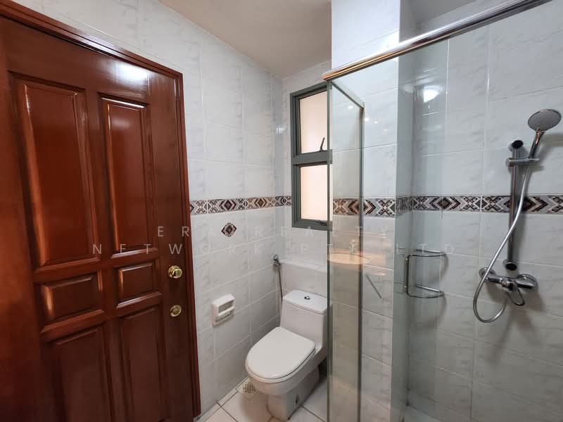 Aspen Heights, 261 River Valley Road, 5 Bedrooms, 2,691 sqft, Condominium For Sale, by MARTIN, 500131071 - Bathroom - PropertyGuru.com.sg