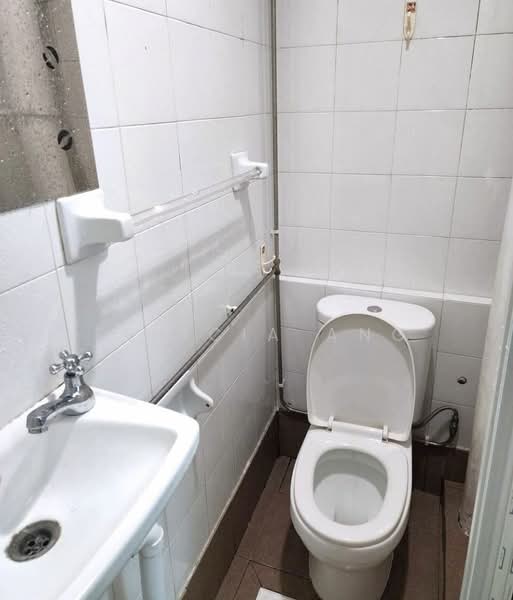 Bullion Park, 160 Lentor Loop, Room Rental, 120 sqft, Condominium For Rent, by Felicia Ang, 500131076 - Bathroom - PropertyGuru.com.sg