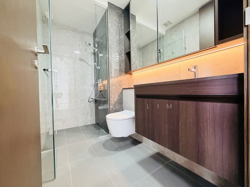 Tembusu Grand, 92 Jalan Tembusu, 2 Bedrooms, 667 sqft, Condominium For Rent, by Vicole Lim, 500131082 - Bathroom - PropertyGuru.com.sg