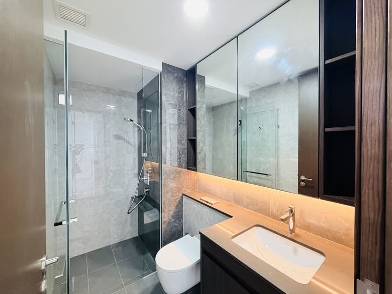 Tembusu Grand, 92 Jalan Tembusu, 2 Bedrooms, 667 sqft, Condominium For Rent, by Vicole Lim, 500131082 - Bathroom - PropertyGuru.com.sg