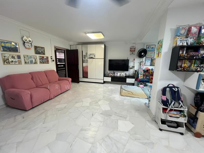 648D Jurong West Street 61, 648D Jurong West Street 61, 3 Bedrooms, 1,184 sqft, HDB Flat For Sale, by IRWAN SAFIEE, 500131090 - Living Room - PropertyGuru.com.sg