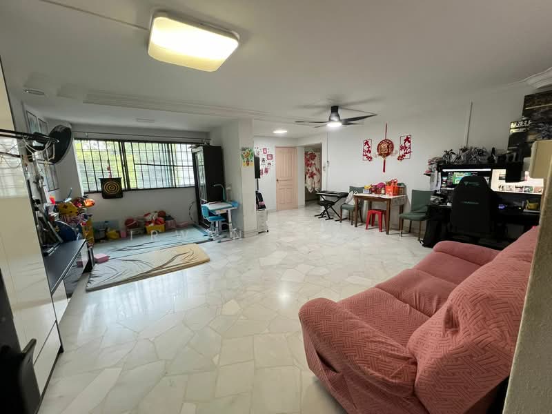 648D Jurong West Street 61, 648D Jurong West Street 61, 3 Bedrooms, 1,184 sqft, HDB Flat For Sale, by IRWAN SAFIEE, 500131090 - Living Room - PropertyGuru.com.sg