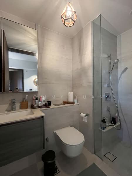 Royalgreen, , 2 Bedrooms, 667 sqft, Condominium For Sale, by Tommy Yuan, 500131091 - Bathroom - PropertyGuru.com.sg