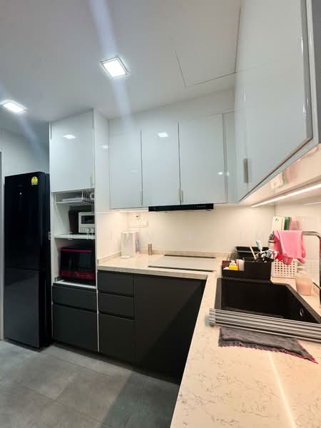 Tropics @ Haigsville, 3 Haigsville Drive, 2 Bedrooms, 840 sqft, Condominium For Sale, by Benjamin Lim, 500131097 - Kitchen - PropertyGuru.com.sg
