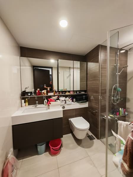 Botanique at Bartley, 223 Upper Paya Lebar Road, 2 Bedrooms, 732 sqft, Condominium For Rent, by Jeremy Tan, 500131106 - Bathroom - PropertyGuru.com.sg