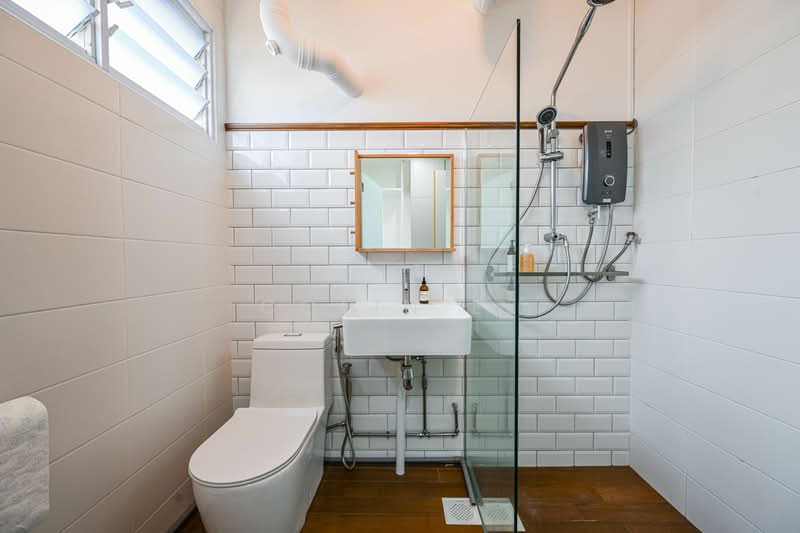 311B Clementi Avenue 4, 311B Clementi Avenue 4, 3 Bedrooms, 861 sqft, HDB Flat For Sale, by Colin Ee, 500131115 - Bathroom - PropertyGuru.com.sg