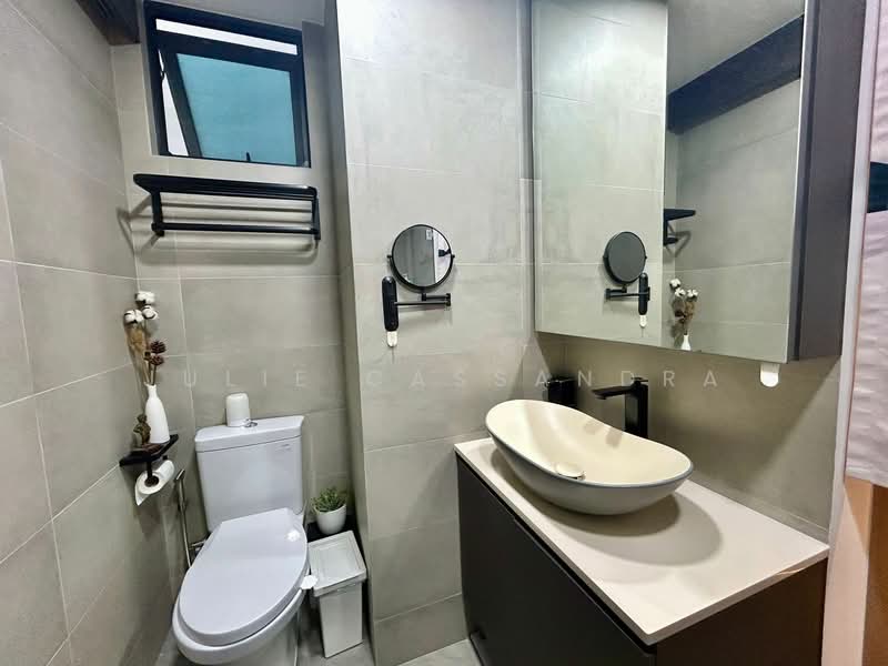Rezi 3Two, 48 Lorong 32 Geylang, 1 Bedroom, 450 sqft, Apartment For Rent, by Julie Cassandra, 500131120 - Bathroom - PropertyGuru.com.sg