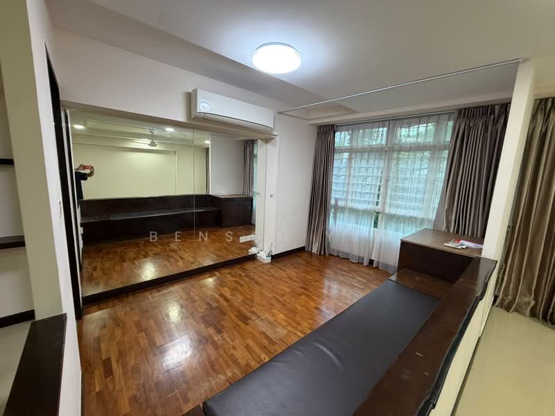 For Sale - 265D Compassvale Bow