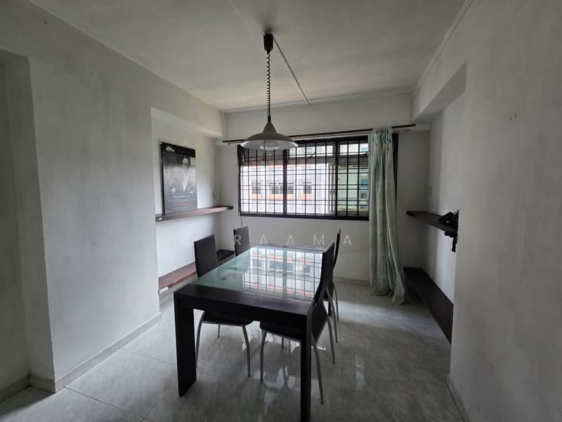 393 Tampines Avenue 7, 393 Tampines Avenue 7, 4 Bedrooms, 1,366 sqft, HDB Flat For Sale, by . Raama, 500131133 - PropertyGuru.com.sg