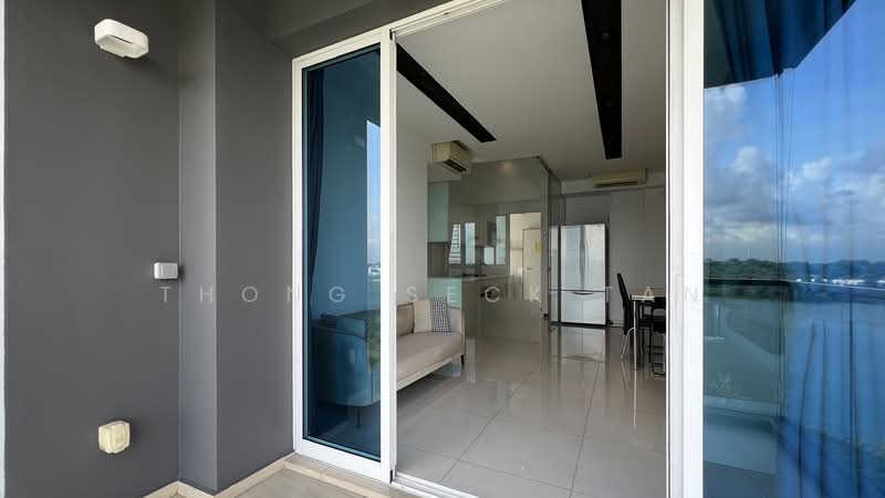 Waterview, 87 Tampines Avenue 1, 2 Bedrooms, 786 sqft, Condominium For Rent, by Thong Seck Tan, 500131139 - Living Room - PropertyGuru.com.sg