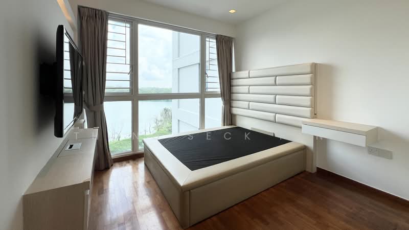 Waterview, 87 Tampines Avenue 1, 2 Bedrooms, 786 sqft, Condominium For Rent, by Thong Seck Tan, 500131139 - Master Bedroom - PropertyGuru.com.sg