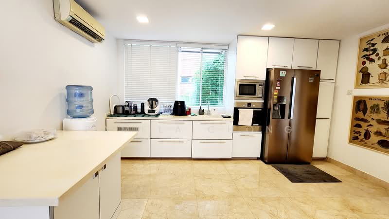 DESIRABLE ⭐️ PRINCESS OF WALES DETACHED ⭐️ POOL /PARK 4 / NYPS ☎️ PAMELA 90228600, DUCHESS ROAD/ PRINCESS OF WALES/ KINGSMEAD/ KING'S RD, 5 Bedrooms, 4,000 sqft, Detached House For Sale, by Pamela Chong, 500131141 - Kitchen - PropertyGuru.com.sg